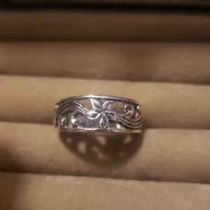 Sterling Silver floral swirl ring size 7